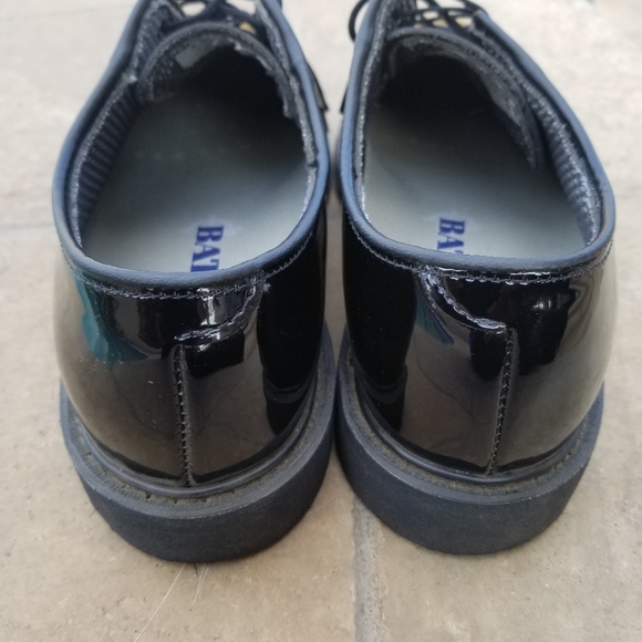 Bates High Gloss Oxford Shoe - Picture 12 of 14